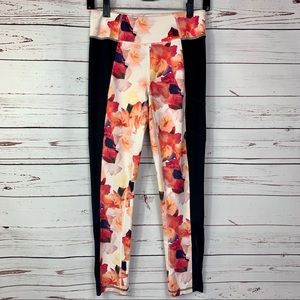 White House Black Market Leggings Black Floral S